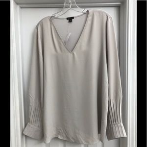 NWT Ann Taylor pleated sleeve blouse